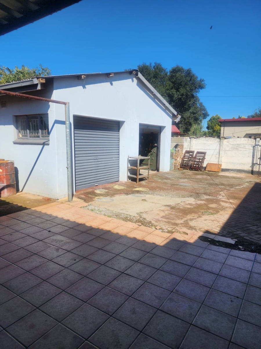 5 Bedroom Property for Sale in Meiringspark North West